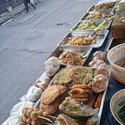 ข้าวราดเเกง//ผัดไท//หอยทอด โกสุมสามัคคี43