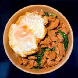 กะเพราพริกแห้ง หมูชิ้น