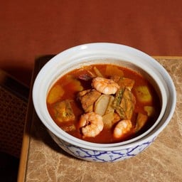 แกงส้มกุ้งชะอมทอด