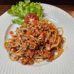 สปาเก็ตตี้ซอสมะเขือเทศหมูสับ