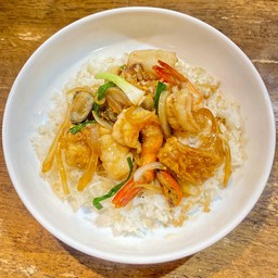 ทะเลผัดน้ำมันหอยราดข้าว