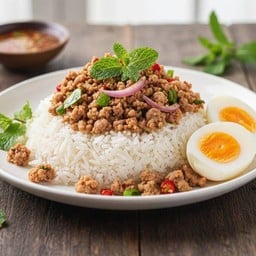 ข้าวหน้าลาบหมูกะไข่ต้ม