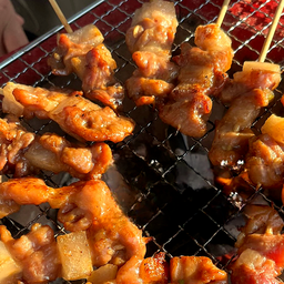 เช้าตรู่ หมูปิ้งเตาถ่าน โจ๊กโบราณ