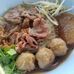ร้านท่าพระจันทร์ เนื้อตุ๋น หมูตุ๋น เอ็นตุ๋น คลองสอง