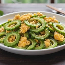 มะระ ผัดไข่