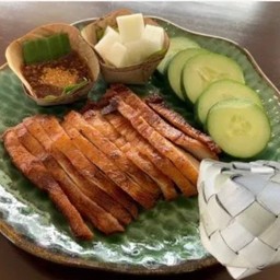 ชุดข้าวเหนียวหมูพรีเมี่ยมทอด