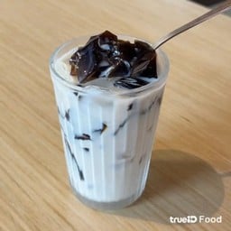 เฉาก๋วยนมสด