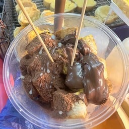 ขนมปังปิ้งเตาถ่าน ปังปิ้งลาวาไส้ทะลัก