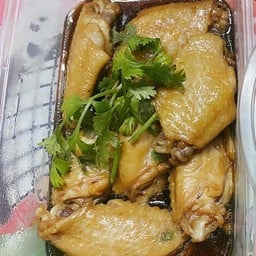 ปีกไก่ต้มน้ำปลา