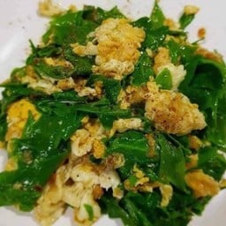 ใบเหลียงผัดไข่