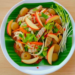 ยำหมูยอ แหนม แอ็ปเปิ้ล ลำไย