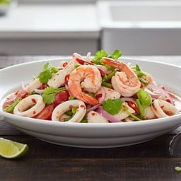 ยำรวมมิตรทะเล