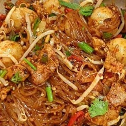 โบราณเตี๋ยวคลุกแห้ง คุณพิมพ์