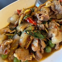 ลุงยิ้ง อาหารป่า