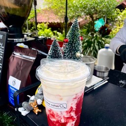 นมสดสตอเบอรี่