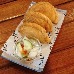 กะหรี่ปั๊บ ไส้ไก่