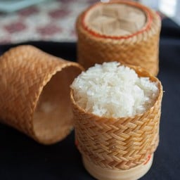 ลาบนายพัน หน้าวัดอุทุมพร(ท่าเดื่อ)