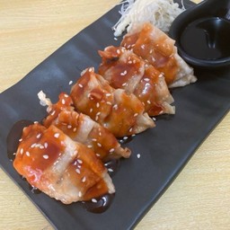 เกี๊ยวซ่าซอสเกาหลี10ชิ้น