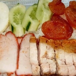 ข้าวหมูแดงหมูกรอบ