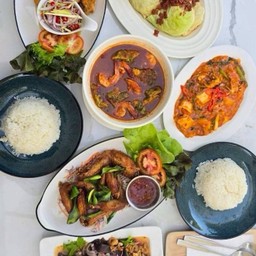 เซ็ตอิ่มคุ้มข้ามปี