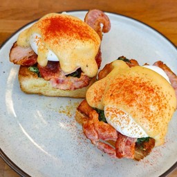 เอ๊ก เบเนดิก