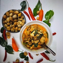 แกงคั่วเห็ดเผาะเนื้อปูก้อน