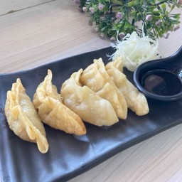 เกี๊ยวซ่าหมู 10 ชิ้น