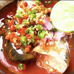 ยำปลากระป๋อง