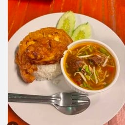 ข้าวไข่เจียวต้มเนื้อแซ่บๆ