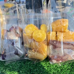 ข้าวโพดโครตอร่อย ตลาดท่าอิฐ