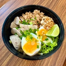 บะหมี่คลุก(มังสวิรัติ)+ไข่ต้ม