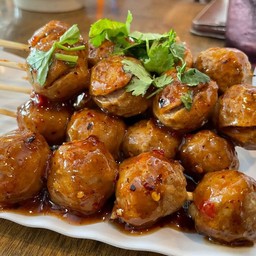 ลูกชิ้นเอ็นไก่ปิ้ง น้ำจิ้มเด็ดเว่อร์