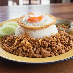ข้าวหน้าหมูสับผะดกระเทียมไข่ดาว