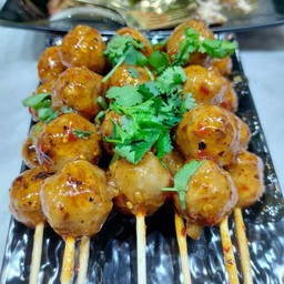 ลูกชิ้นเอ็นเนื้อปิ้ง น้ำจิ้มเด็ดเว่อร์