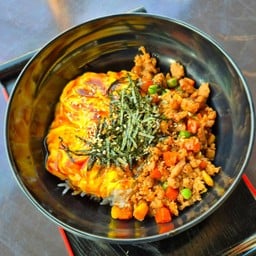 ข้าวหน้าหมูสับโซโรโบะไข่ข้น (หมูสับผัดสไตล์ญี่ปุ่น)