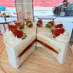 สตอเบอร์รี่ชอตเค้ก