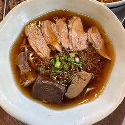 ก๋วยเตี๋ยวเป็ด(แตงโม) สาขาเอกชัย38/1