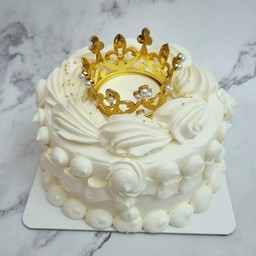 เค้กมงกุฏขาวทอง