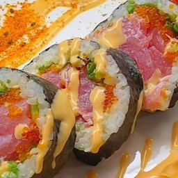 โรลทูน่าสดปรุงรสเผ็ด มี5ชิ้นใหญ่