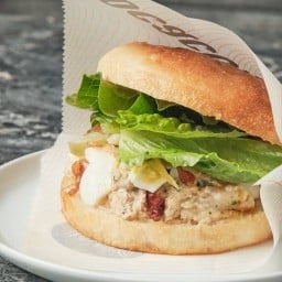 Holey Artisan Bakery (Sourdough Sandwich Coffee) ปรีดี