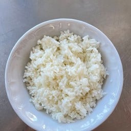 หนองหอยต้มเลือดหมู ข้าวมันไก่ ก๋วยจั๊บอุบล