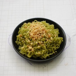 บะหมี่ผักโฮจิมินห์ (ลวกแล้ว)