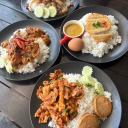 ข้าวกล่องจริงใจ ถูกๆอร่อยจุกๆ