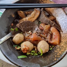 ฟาตินชิ้นสะดุ้ง ฮาลาล ซีคอนศรีนครินทร์ ชั้น2 ฝั่งLotus (หน้าFitness first)