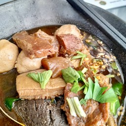 บะหมี่น้ำ รวมทุกอย่าง