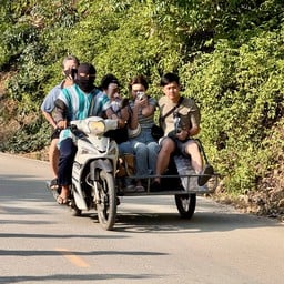 ตลาดโอ๊ะป่อย