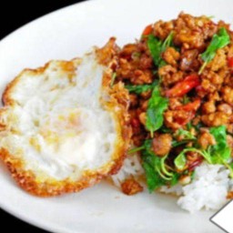 กะเพราล้านเก้า อาหารตามสั่ง ข้าวไข่เจียว ของทอด&ของทานเล่น