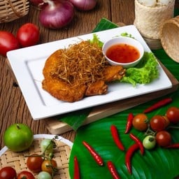 ปีกไก่ทอดตะไคร้.