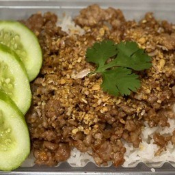 กะเพราคุณแม่