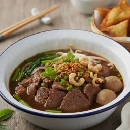 ก๋วยเตี๋ยวเรือป้าติ๋มชามโต 1